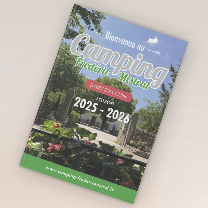 miniature-camping-frederic-mistral Couverture du livret d'accueil du camping Frédéric Mistral, saison 2025 - 2026, réalisé par Dorian Graphique